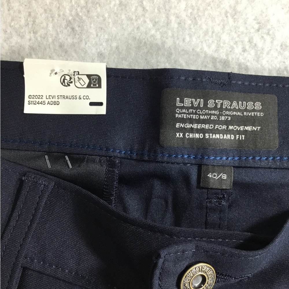 Levi's Men’s Dark Blue Flat Front Shorts SZ 40 X 8 NWT #380 - Picture 3 of 10
